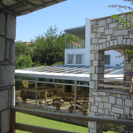 Sun Garden Апарт-отель Яликовак