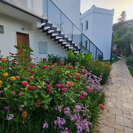 Sun Garden Lägenhetshotell 4*